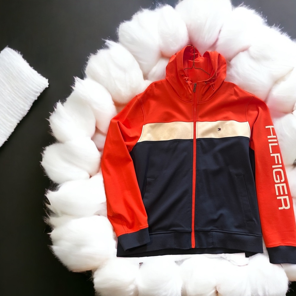 Tommy here figure zip up jacket 2x